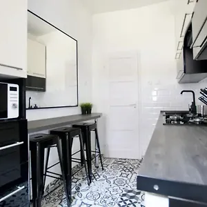 creative-apartment-rkoczi-st-studio.inbudapesthotels.com/